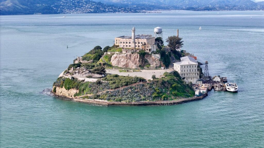 Alcatraz Island — Places to Visit in the Western USA Alcatraz Island in San Francisco Bay, California — Places to Visit in the Western USA