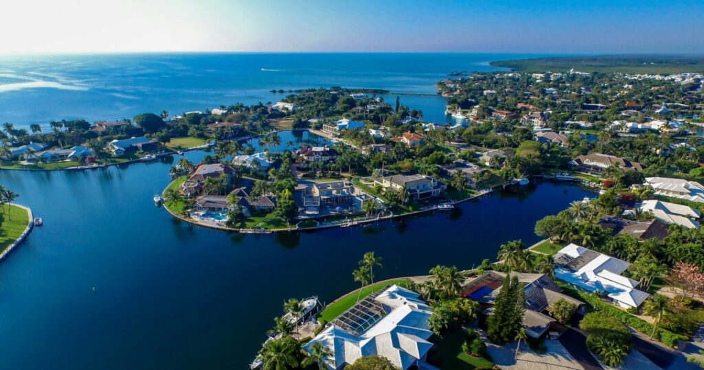 Best Places to Visit in the USA: 15 Unforgettable Trips 15 baron alloway 0XHB nEieW8 unsplash 1 Best Places to Visit in the USA: 15 Unforgettable Trips