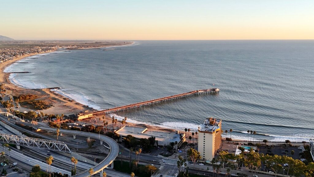 Coastal View Near Santa Barbara — road trip USA ideas Scenic view of the coastline near Santa Barbara, California. — road trip USA ideas