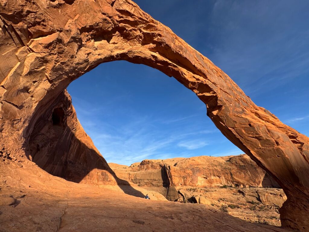 Delicate Arch in Arches National Park — Places to Visit in the Western USA Delicate Arch in Arches National Park, Utah, showcasing sandstone formations under a — Places to Visit in the Western USA