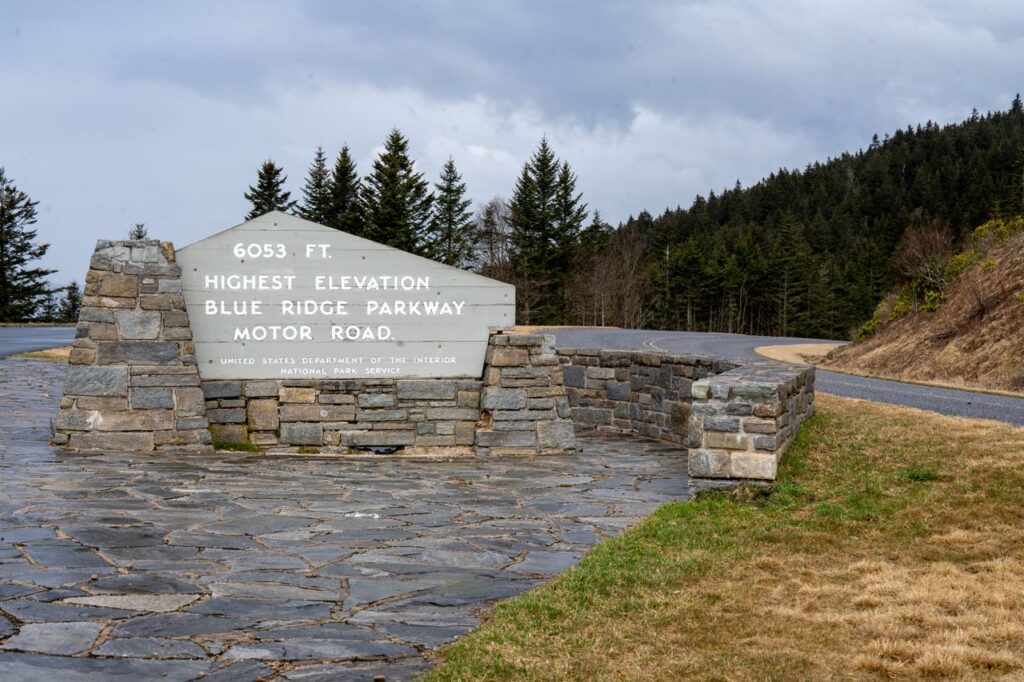 Highest Elevation on Blue Ridge Parkway — road trip USA ideas Highest elevation sign on Blue Ridge Parkway — road trip USA ideas