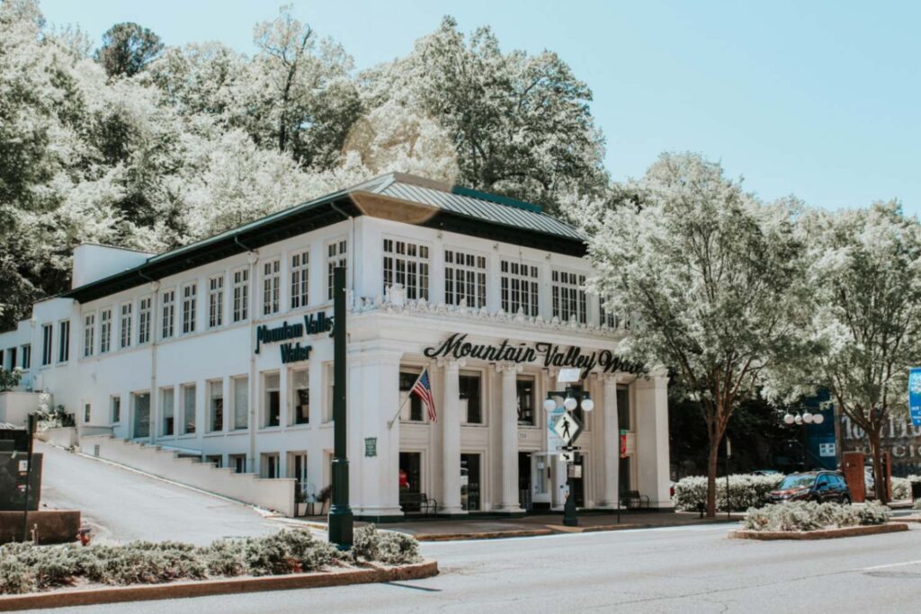 Mountain Valley Water Building — charming small towns in the USA Historic Mountain Valley Water building in a charming small town. — charming small towns in the USA