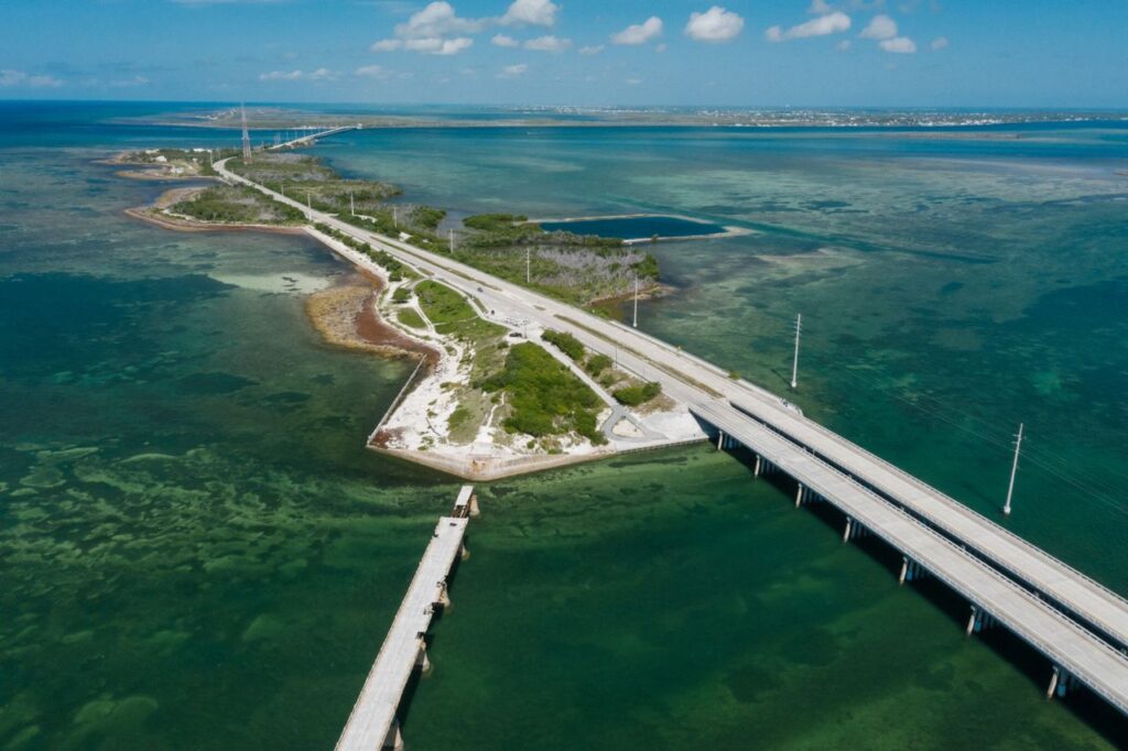 Overseas Highway in Florida Keys — road trip USA ideas Overseas Highway connecting islands in the Florida Keys — road trip USA ideas