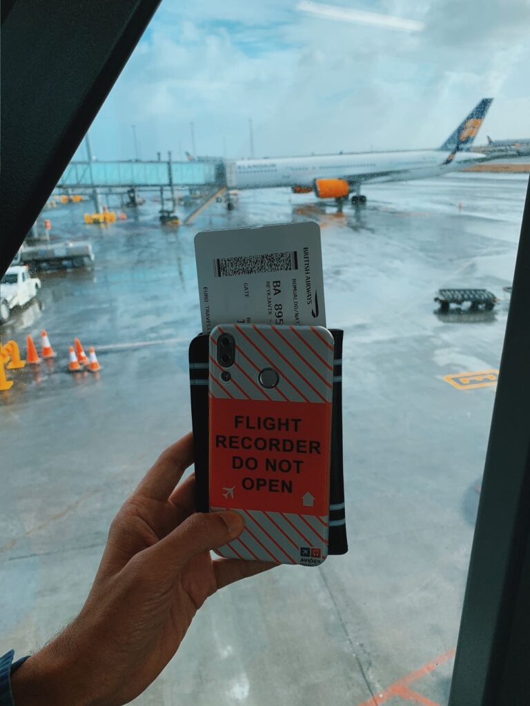Airport Travel Tips for First-Time Travelers — international travel tips for first-time International travel tips for first-time travelers at the airport.