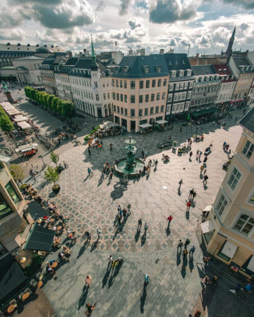 Copenhagen City Square — Europe travel destinations Copenhagen city square with people and historic buildings — Europe travel destinations